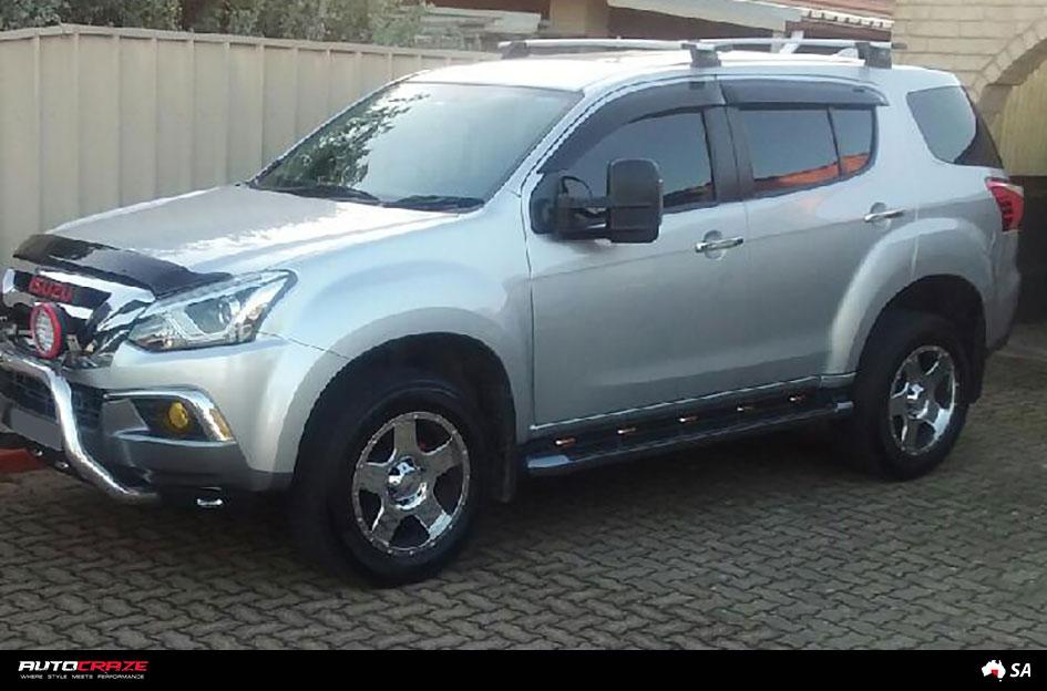 ISUZU MU X HE886 CHROME